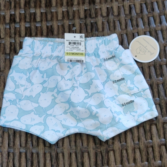 First impression baby short size 0-3 Months - Picture 2 of 4